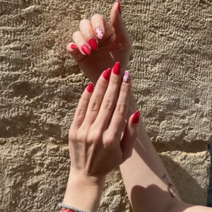 Emily's All About Beauty - Μανικιούρ 3